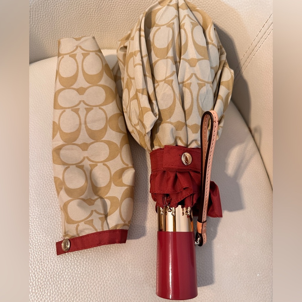 NWOT authentic Coach logo umbrella